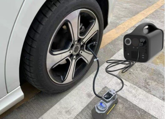 1000 W ulkona toimiva aurinkoenergiageneraattori mobiililataukseen